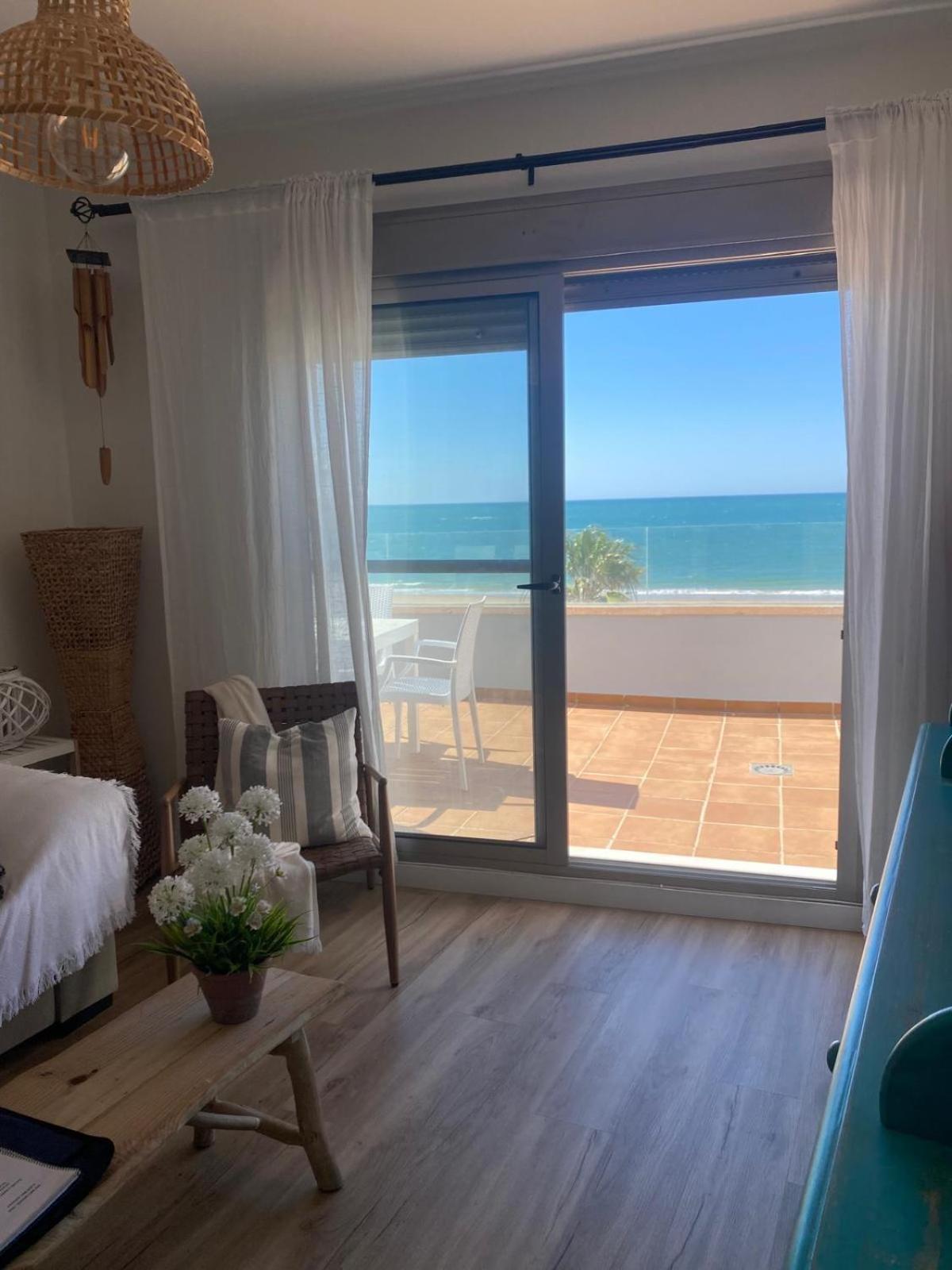 Ático Al Sol en primera línea de playa Rota Exterior foto